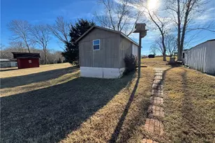 601 Meadowbrook Dr, King, NC 27021 - Photo 15