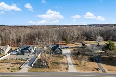 8402 Spearman Road, Reidsville, NC 27320 - Photo 9