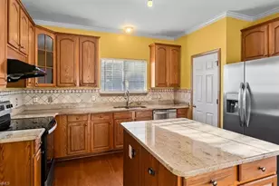 4623 Village Square Ct, Greensboro, NC 27409 - Photo 15