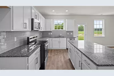 590 Forest Creek Drive, Winston-Salem, NC 27107 - Photo 7