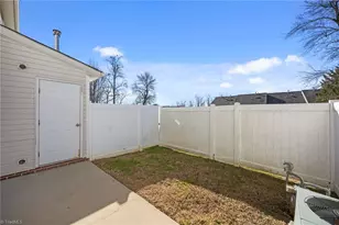 4028 Tarrant Trace Cir, High Point, NC 27265 - Photo 23