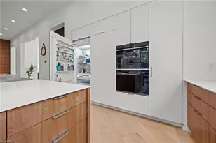 2108 Berkshire Ln, Greensboro, NC 27408 - Photo 13