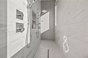 2108 Berkshire Ln, Greensboro, NC 27408 - Photo 19