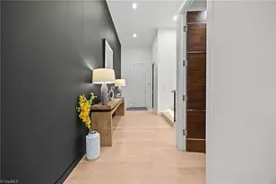 2108 Berkshire Ln, Greensboro, NC 27408 - Photo 23