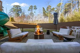 2108 Berkshire Ln, Greensboro, NC 27408 - Photo 43