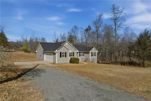 295 Hialeah Ct, Winston-Salem, NC 27103 - Photo 3