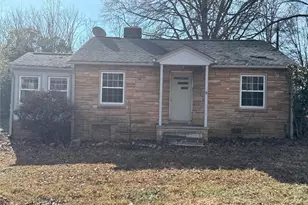 2935 Isaacs Pl, Greensboro, NC 27408 - Photo 3