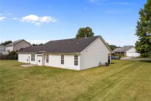 202 Carter Ridge Dr, Reidsville, NC 27320 - Photo 9