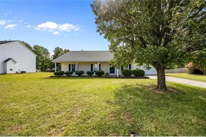 202 Carter Ridge Drive, Reidsville, NC 27320 - Photo 3