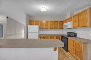 760 Townview St, West Jefferson, NC 28694 - Photo 15