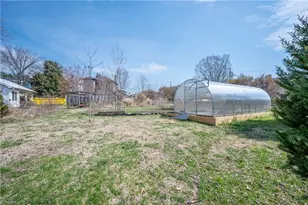 120 Rawley Ave, Mount Airy, NC 27030 - Photo 3