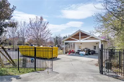 120 Rawley Avenue, Mount Airy, NC 27030 - Photo 5