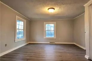 1535 E Fairfield Rd, High Point, NC 27263 - Photo 9