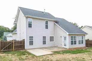 604 Walnut Crossing Dr, Whitsett, NC 27377 - Photo 13