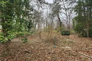 306 Greenbriar Rd, Greensboro, NC 27405 - Photo 17