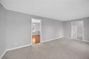 4502 Whitby Pl, Greensboro, NC 27406 - Photo 7