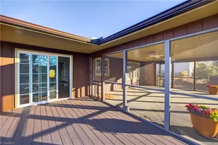 4502 Whitby Pl, Greensboro, NC 27406 - Photo 15