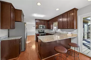 4502 Whitby Pl, Greensboro, NC 27406 - Photo 13