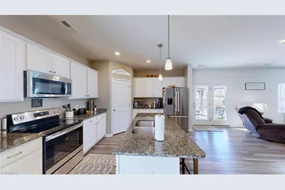 3723 Boxwood Court, Thomasville, NC 27360 - Photo 9