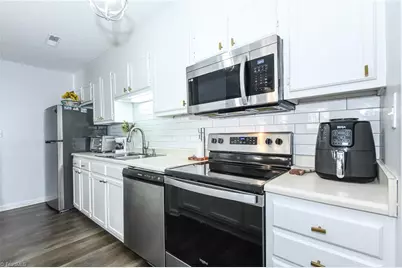 700 Glendale Drive #D, Greensboro, NC 27406 - Photo 7