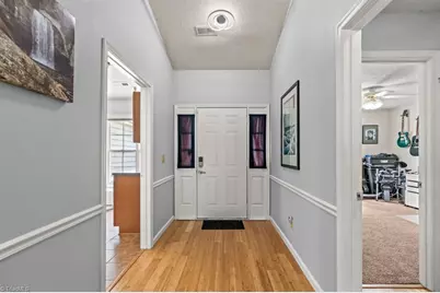 10 Manor Ridge Court, Greensboro, NC 27407 - Photo 3