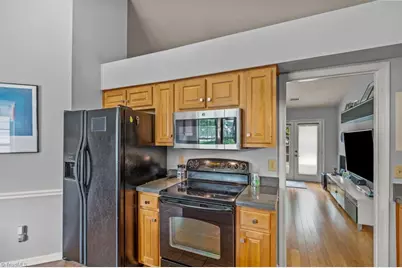 10 Manor Ridge Court, Greensboro, NC 27407 - Photo 13