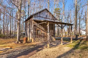 1635 Squire Davis Rd, Kernersville, NC 27284 - Photo 3