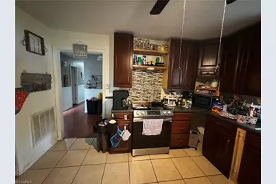 5803 Bartlett Drive, Greensboro, NC 27406 - Photo 9