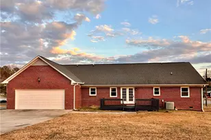 1501 Cox Ct, Archdale, NC 27263 - Photo 5