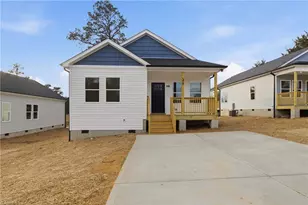 518 N Beaumont Ave, Burlington, NC 27217 - Photo 1