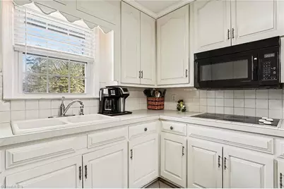 125 Luzelle Drive, Winston-Salem, NC 27103 - Photo 9