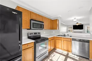 4506 Cross Ridge Ln, Greensboro, NC 27410 - Photo 5