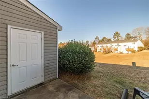 4506 Cross Ridge Ln, Greensboro, NC 27410 - Photo 17