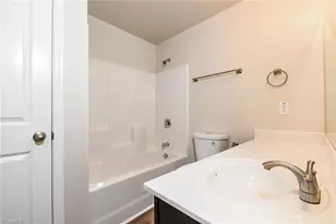 828 Brentwood Pk Ln, Rural Hall, NC 27045 - Photo 13