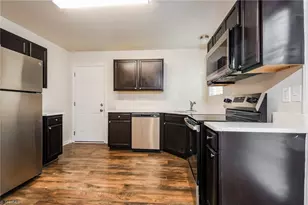 828 Brentwood Pk Ln, Rural Hall, NC 27045 - Photo 5