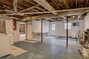 2504 Cornwallis Dr, Greensboro, NC 27408 - Photo 29