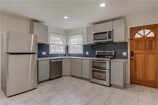 2504 Cornwallis Dr, Greensboro, NC 27408 - Photo 11