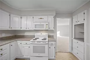 5509 Yanceyville Rd, Browns Summit, NC 27214 - Photo 17