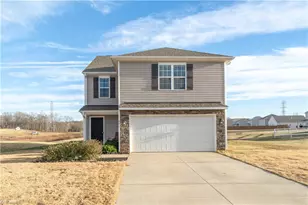 401 Altavista Dr, Clemmons, NC 27012 - Photo 5