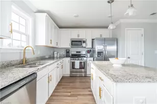 401 Altavista Dr, Clemmons, NC 27012 - Photo 11