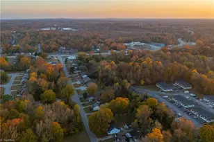 231 Dorothy St, High Point, NC 27262 - Photo 23