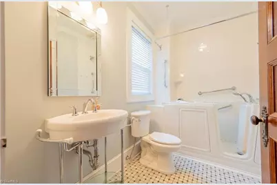 607 N Main Street, Mount Airy, NC 27030 - Photo 15