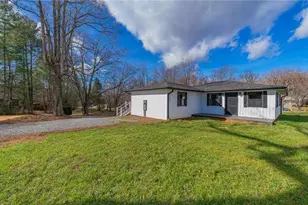 3103 Pipers Gap Rd, Mount Airy, NC 27030 - Photo 3