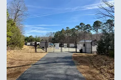 200 Harbor Drive E, Lexington, NC 27295 - Photo 25