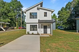 212 S Carter St, Liberty, NC 27298 - Photo 1