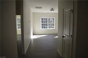 1015 Sharon St, High Point, NC 27260 - Photo 3