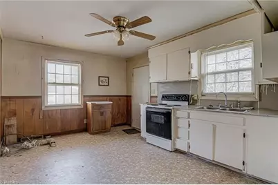 513 Ridgecrest Drive, High Point, NC 27262 - Photo 13