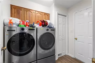 2016 Candelar Dr, High Point, NC 27265 - Photo 11