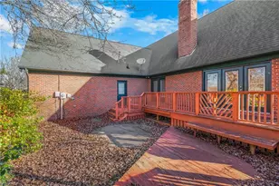 2016 Candelar Dr, High Point, NC 27265 - Photo 37