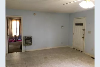 104 W Brown Street, Mebane, NC 27302 - Photo 3